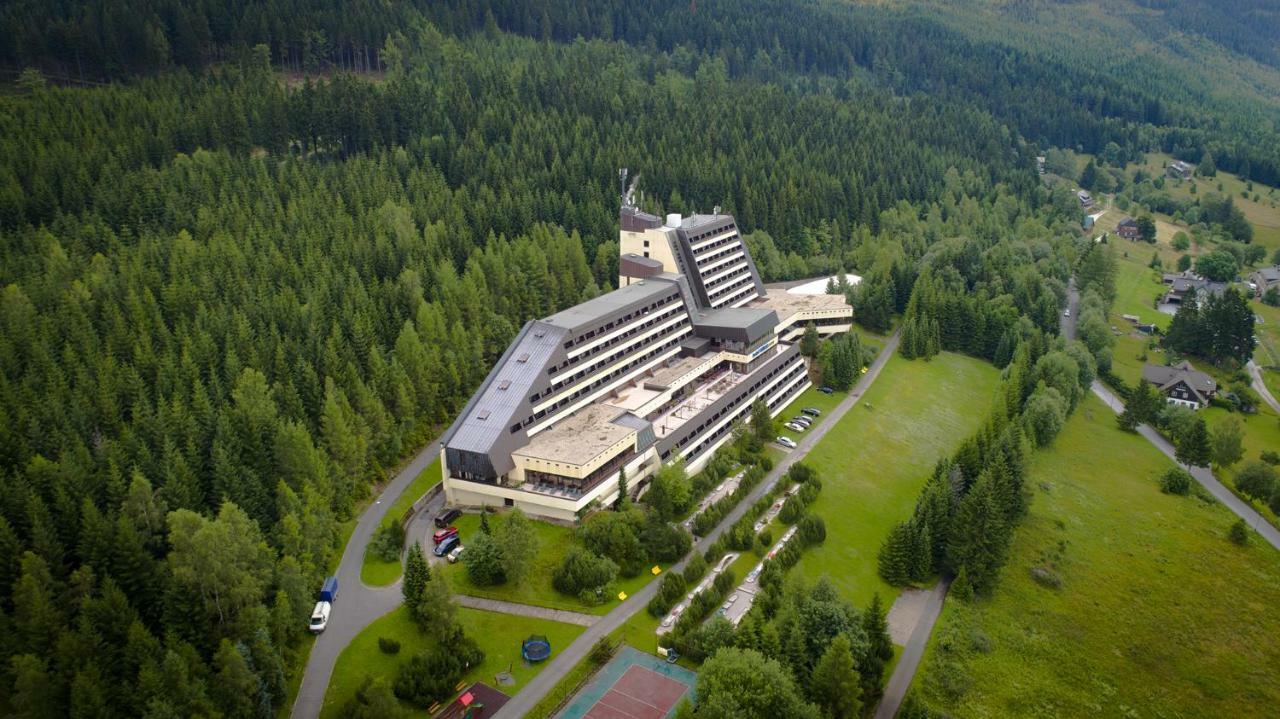 Orea Resort Horal ชปินด์เลอรูฟ มลิน ภายนอก รูปภาพ
